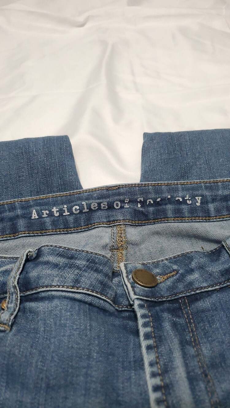 Articles of Society Distressed Skinny Jeans Size 31 - Picture 2 of 6